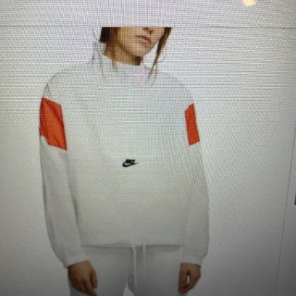 NWT Nike sportswear Women’s Jacket XL with Half Zip white/red